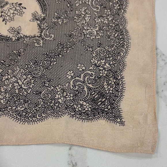 Ann Taylor Black & Cream Lace Print Large Silk Scarf - Picture 10 of 13